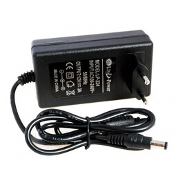 LIVE-POWER LP-224 AC/DC 220V/12V 3A (5,5*2,5) стабилизированный блок питания